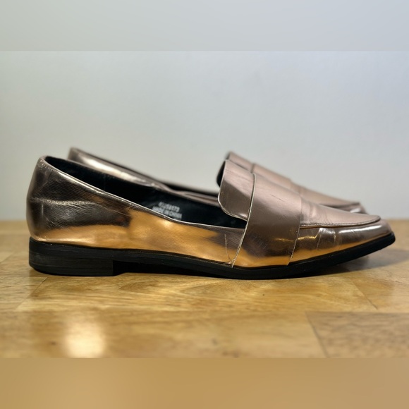 Forever 21 Electric Rose Gold Pointed Toe Loafers - Picture 4 of 7